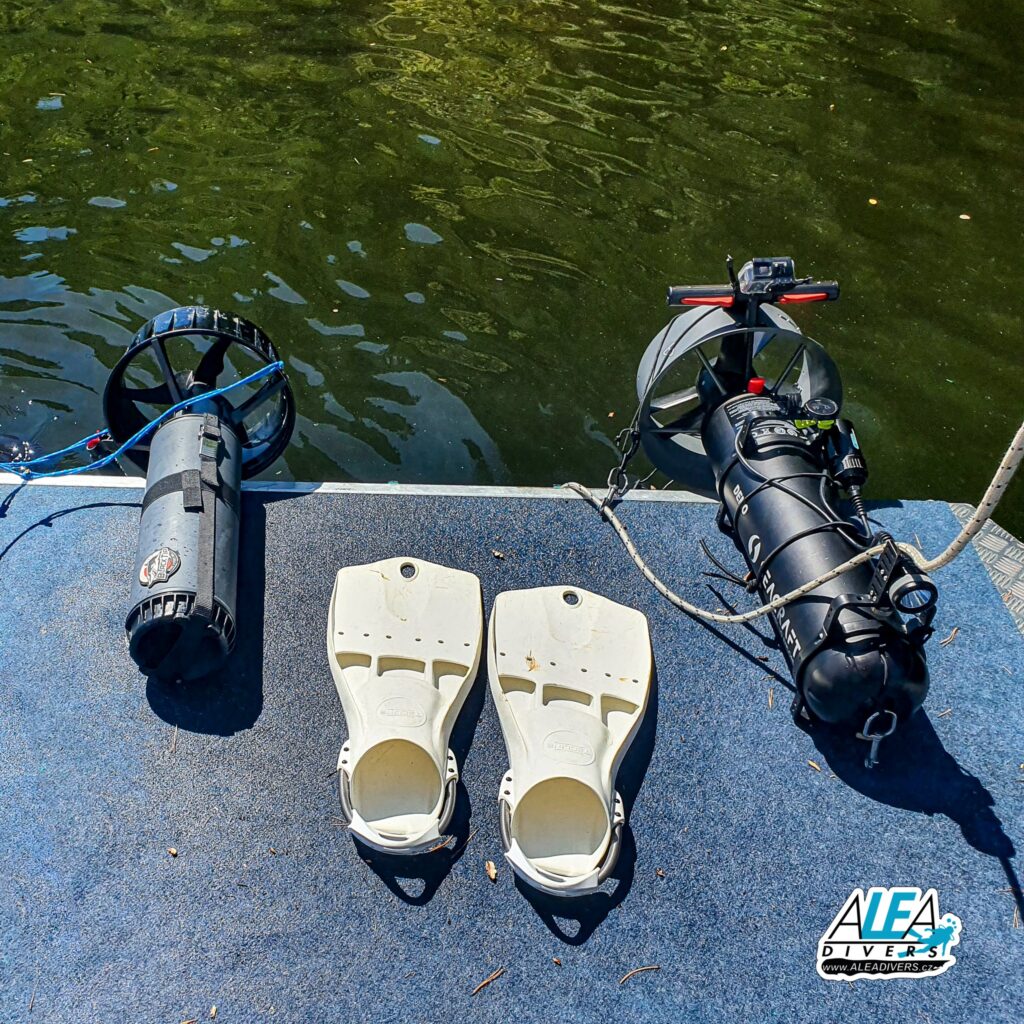 Už jste zkoušeli podvodní skútr v ČR? Když je pěkná viditelnost, tak to stojí za to 🤿 Vyzkoušeli jsme Dive
